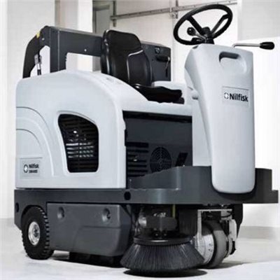 Nilfisk SW 4000B 駕駛型掃地機